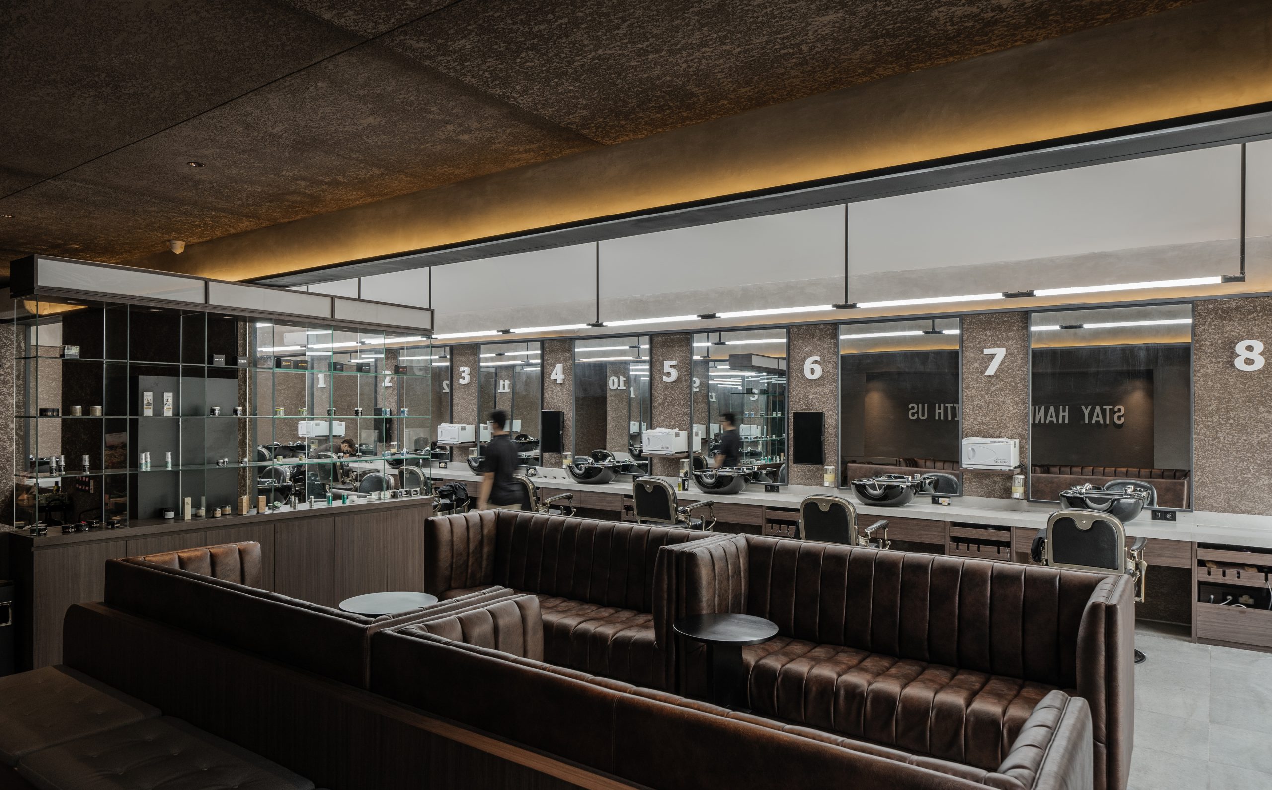 Barbertology+ Interior